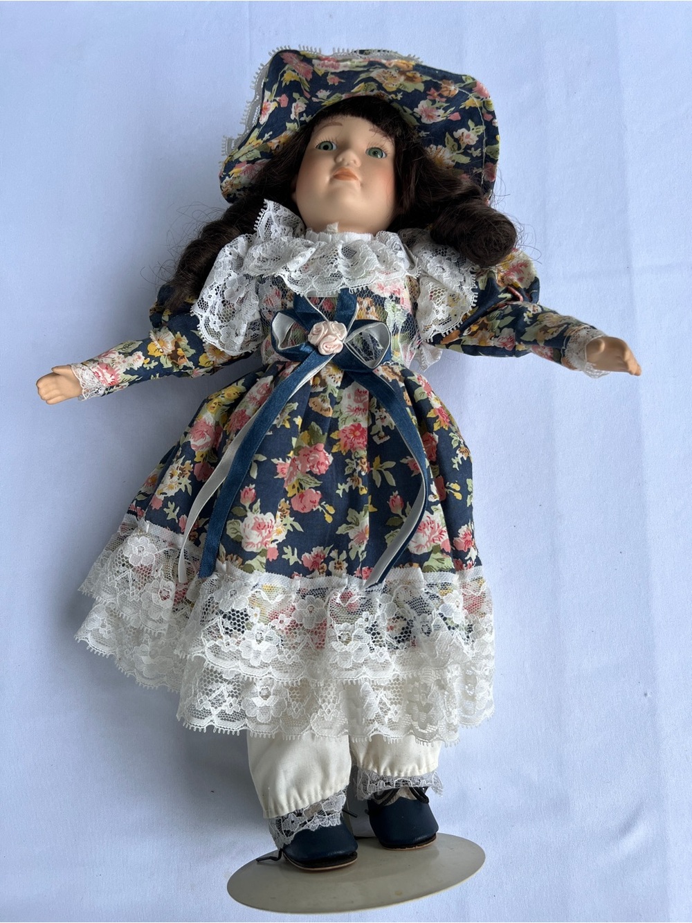 Vintage Promenade Collection “Elizabeth-A” Fine Bisque Porcelain Collector Doll